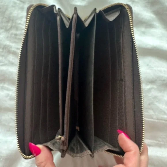 Gucci Signature Brown and Green Wallet - Picture 5 of 6